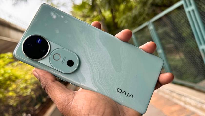 Vivo V40 5G: स्टाइल और पावर का परफेक्ट मिलाप, प्राइस सिर्फ इतनी