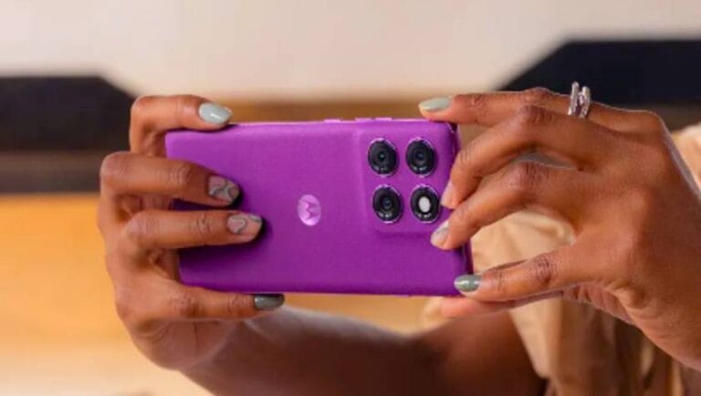 कर्व डिस्प्ले और 50MP कैमरा साथ लॉन्च होगा Motorola Edge 60s 