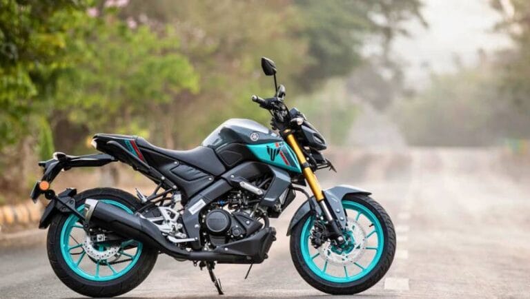 Yamaha MT 15 V2 कँटाल फीचर्स और पावर से बनी युबा की धड़कन