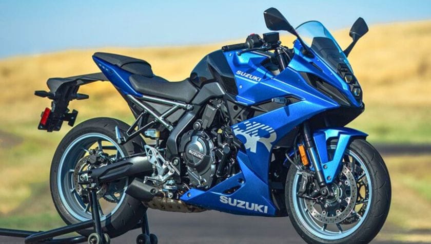भोकाल लुक बाली 2025 Suzuki GSX 8R Launch, 776cc बाली ये गाड़ी सड़को पर गर्दा उड़ा रहा है