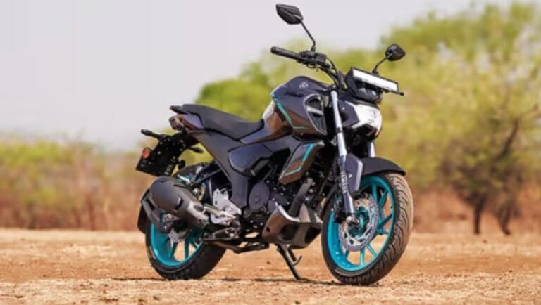 भोकाल लुक के साथ लॉन्च हुई Yamaha FZ-S Fi Hybrid 2025, माइलेज इतना जबरदस्त की सभी ने टेक दिए घुटने 