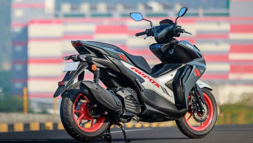 गजब के लुक Yamaha Aerox 155 Version S बाली स्कूटर मिल रहा सिर्फ 9,200 रुपए में, लुक देख कर चोक जाओगे