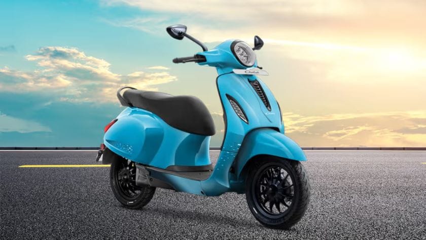 देसी लोगो की चाहत Bajaj Chetak 3502, बिना टैक्स साथ मैं सिंगल चार्ज मैं 123km का रेंज