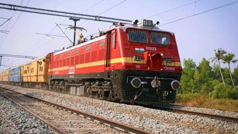 Railway Ticket Price Hike: रेलवे ने बढ़ाई टिकटों की दाम, अब 1 जुलाई से सफल होगा महंगा 